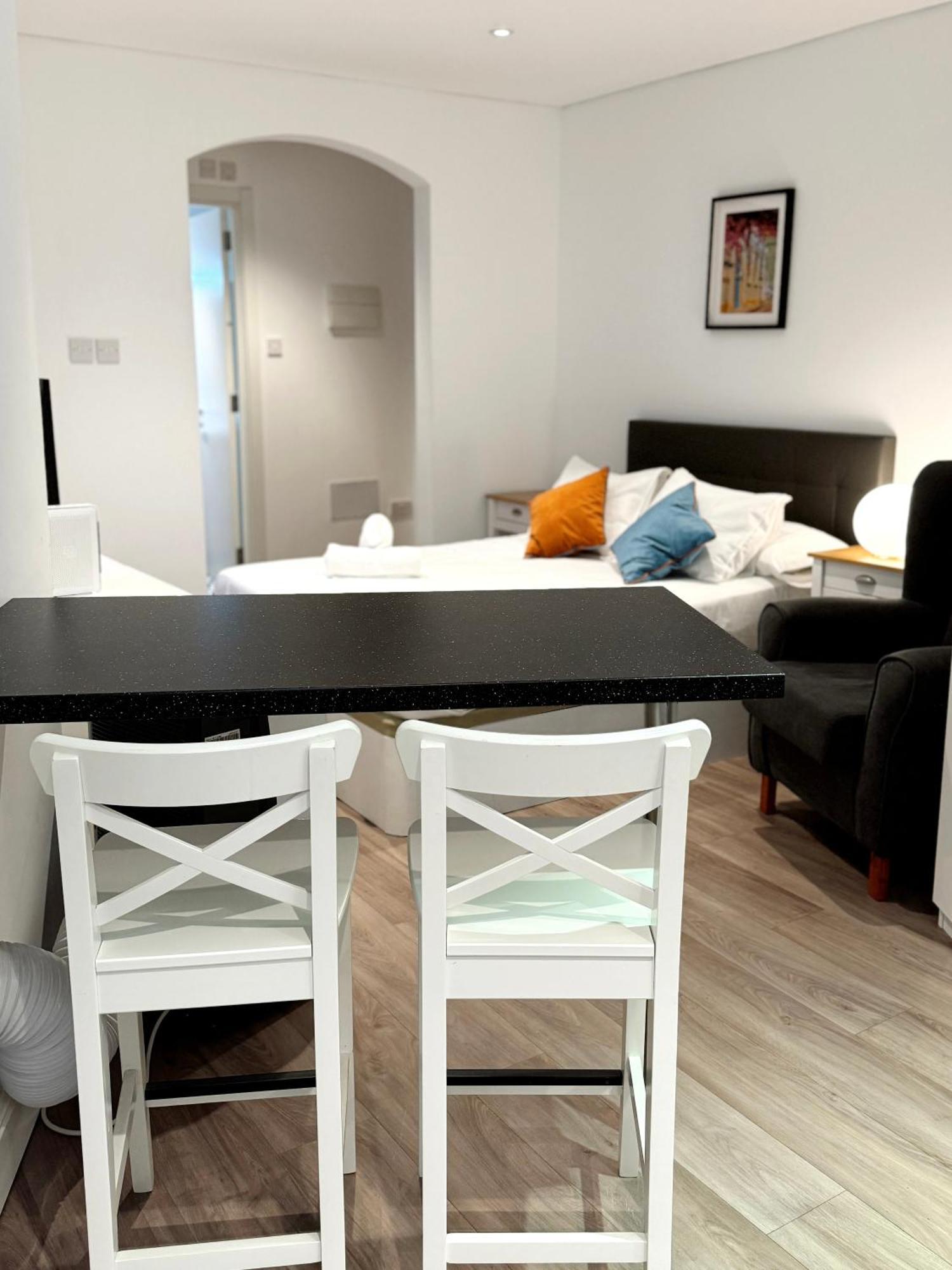 Delightful City Centre Studio Clarendon Apartment - Grand Central House Gibraltar Exterior photo